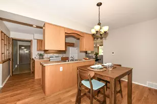 12151 W Diane Dr, Wauwatosa, WI 53226 - Photo 13