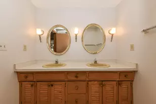 12151 W Diane Dr, Wauwatosa, WI 53226 - Photo 25