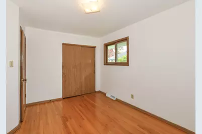 12151 W Diane Dr, Wauwatosa, WI 53226 - Photo 21