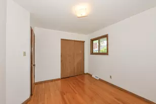 12151 W Diane Dr, Wauwatosa, WI 53226 - Photo 21