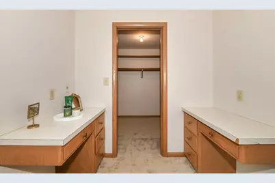 12151 W Diane Dr, Wauwatosa, WI 53226 - Photo 29