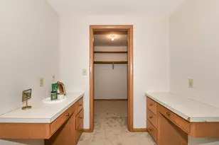 12151 W Diane Dr, Wauwatosa, WI 53226 - Photo 29