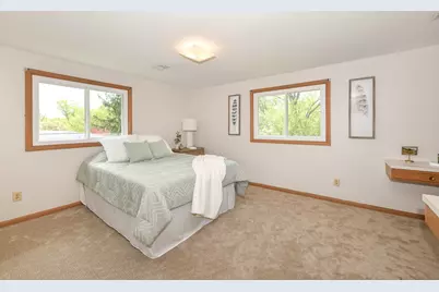 12151 W Diane Dr, Wauwatosa, WI 53226 - Photo 27