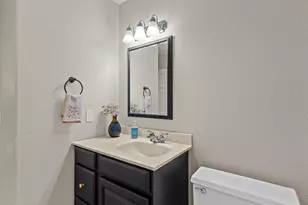 N51W35827 Hillcrest Ct, Oconomowoc, WI 53066 - Photo 31
