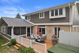 N51W35827 Hillcrest Ct, Oconomowoc, WI 53066 - Photo 5