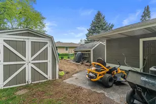 N51W35827 Hillcrest Ct, Oconomowoc, WI 53066 - Photo 61