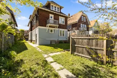 2560 N 41st St #2562, Milwaukee, WI 53210 - Photo 3