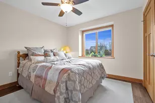 4033 Spring Ct, Sheboygan, WI 53083 - Photo 9