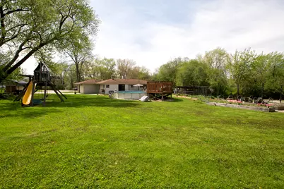 N68W13722  Bay Ridge Ct, Menomonee Falls, WI 53051 - Photo 25