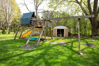 N68W13722  Bay Ridge Ct, Menomonee Falls, WI 53051 - Photo 23
