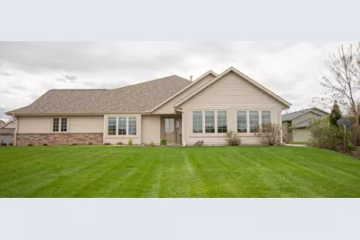 W197N17085  Stonewall Dr, Jackson, WI 53037 - Photo 1