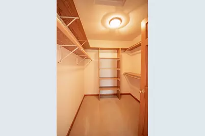 W197N17085  Stonewall Dr, Jackson, WI 53037 - Photo 15
