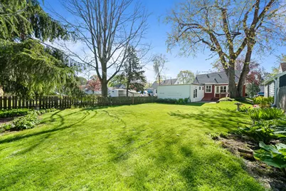 1205  Barnes St, Delavan, WI 53115 - Photo 29