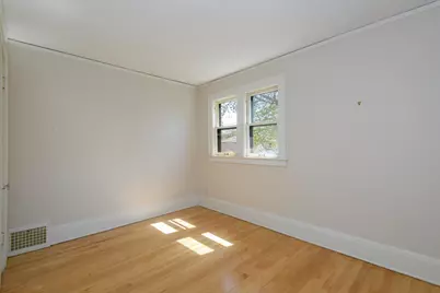 2844 N Hartung Ave, Milwaukee, WI 53210 - Photo 33