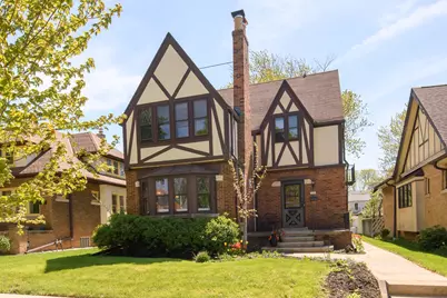 2844 N Hartung Ave, Milwaukee, WI 53210 - Photo 5