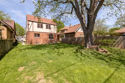 2844 N Hartung Ave, Milwaukee, WI 53210 - Photo 7