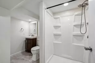 2411 N 96th St, Wauwatosa, WI 53226 - Photo 43