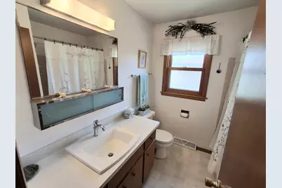 1418 W Denis Ave, Milwaukee, WI 53221 - Photo 11
