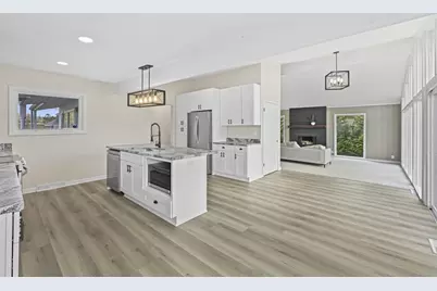 9131 N Pelham Pkwy, Bayside, WI 53217 - Photo 3