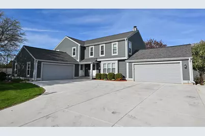 W167N11188  Queens Ct #W167N11190, Germantown, WI 53022 - Photo 1
