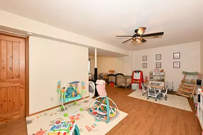 W167N11188  Queens Ct #W167N11190, Germantown, WI 53022 - Photo 11
