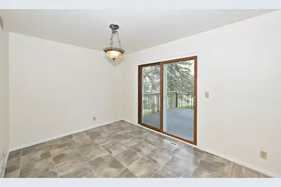 W167N11188  Queens Ct #W167N11190, Germantown, WI 53022 - Photo 23