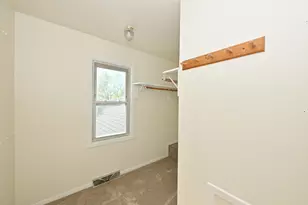 W167N11188 Queens Ct, Germantown, WI 53022 - Photo 41
