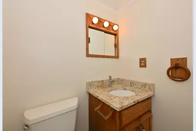 W167N11188  Queens Ct #W167N11190, Germantown, WI 53022 - Photo 33