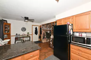 W167N11188 Queens Ct, Germantown, WI 53022 - Photo 9