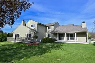 W167N11167 Queens Ct, Germantown, WI 53022 - Photo 1