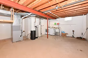 W167N11167 Queens Ct, Germantown, WI 53022 - Photo 19