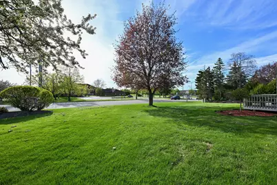 W167N11167  Queens Ct #W167N11169, Germantown, WI 53022 - Photo 5