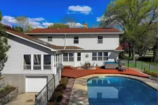 904 Lake Shore Dr, Beaver Dam, WI 53916 - Photo 5