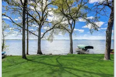 904  Lake Shore Dr, Beaver Dam, WI 53916 - Photo 9