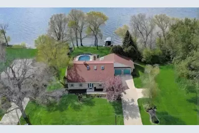 904  Lake Shore Dr, Beaver Dam, WI 53916 - Photo 3