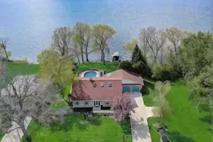 904 Lake Shore Dr, Beaver Dam, WI 53916 - Photo 3