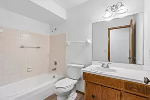 17654 Nassau Dr, Brookfield, WI 53045 - Photo 19