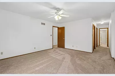 17654  Nassau Dr, Brookfield, WI 53045 - Photo 25