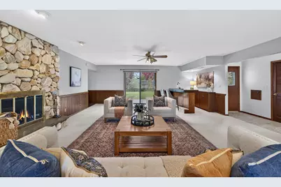 1634 W River Oaks Ln, Mequon, WI 53092 - Photo 5