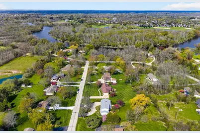 1634 W River Oaks Ln, Mequon, WI 53092 - Photo 33
