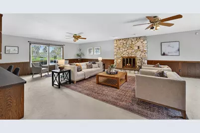 1634 W River Oaks Ln, Mequon, WI 53092 - Photo 3