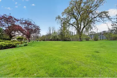 1634 W River Oaks Ln, Mequon, WI 53092 - Photo 27