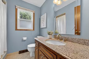 1634 W River Oaks Ln, Mequon, WI 53092 - Photo 21