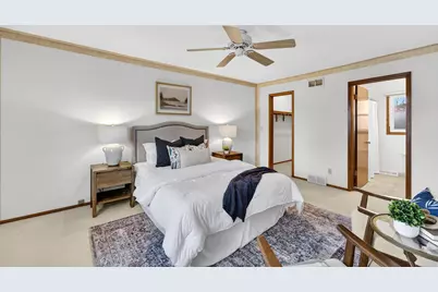 1634 W River Oaks Ln, Mequon, WI 53092 - Photo 15