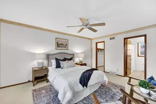 1634 W River Oaks Ln, Mequon, WI 53092 - Photo 15