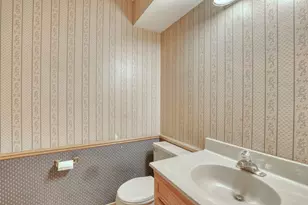 4355 S Longview Dr, New Berlin, WI 53151 - Photo 13