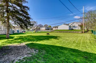 3533 S 44th St, Greenfield, WI 53220 - Photo 25