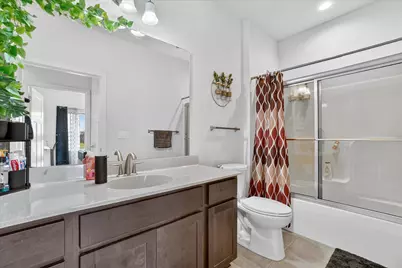 7906 W Park Circle Way, Franklin, WI 53132 - Photo 23