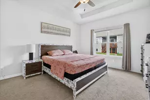 7906 W Park Circle Way, Franklin, WI 53132 - Photo 17
