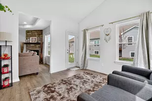 7906 W Park Circle Way, Franklin, WI 53132 - Photo 7